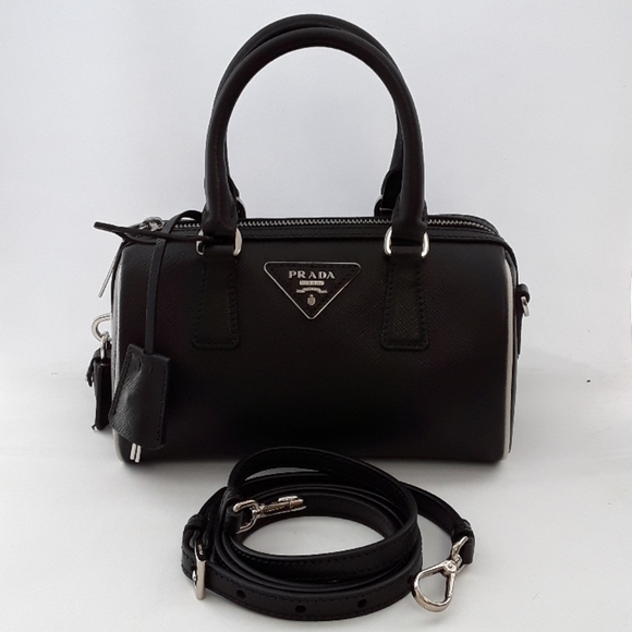prada black leather crossbody bag